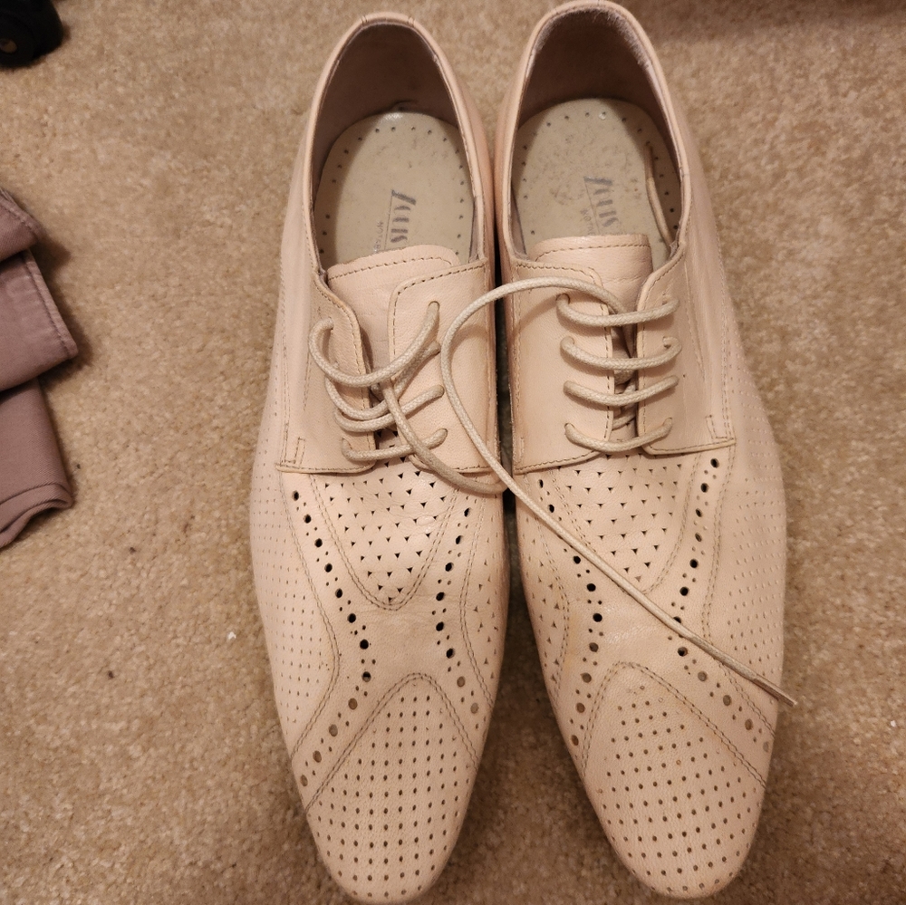 Men's dress shoes